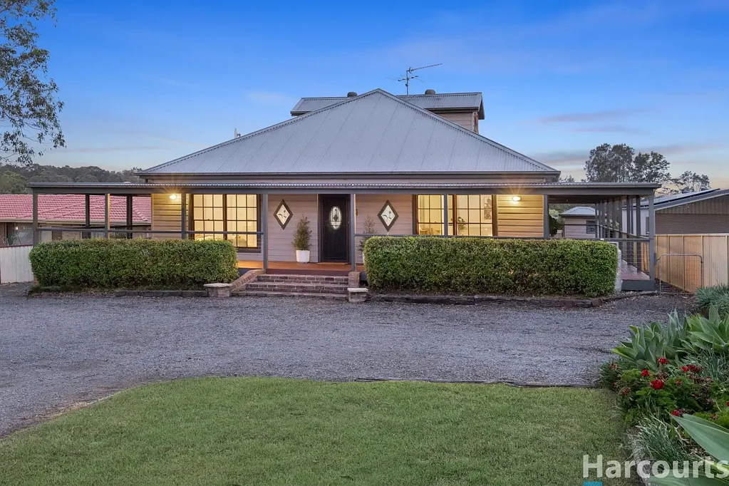 Wallalong 5 Bedroom Character, Charm & room for the whole Family