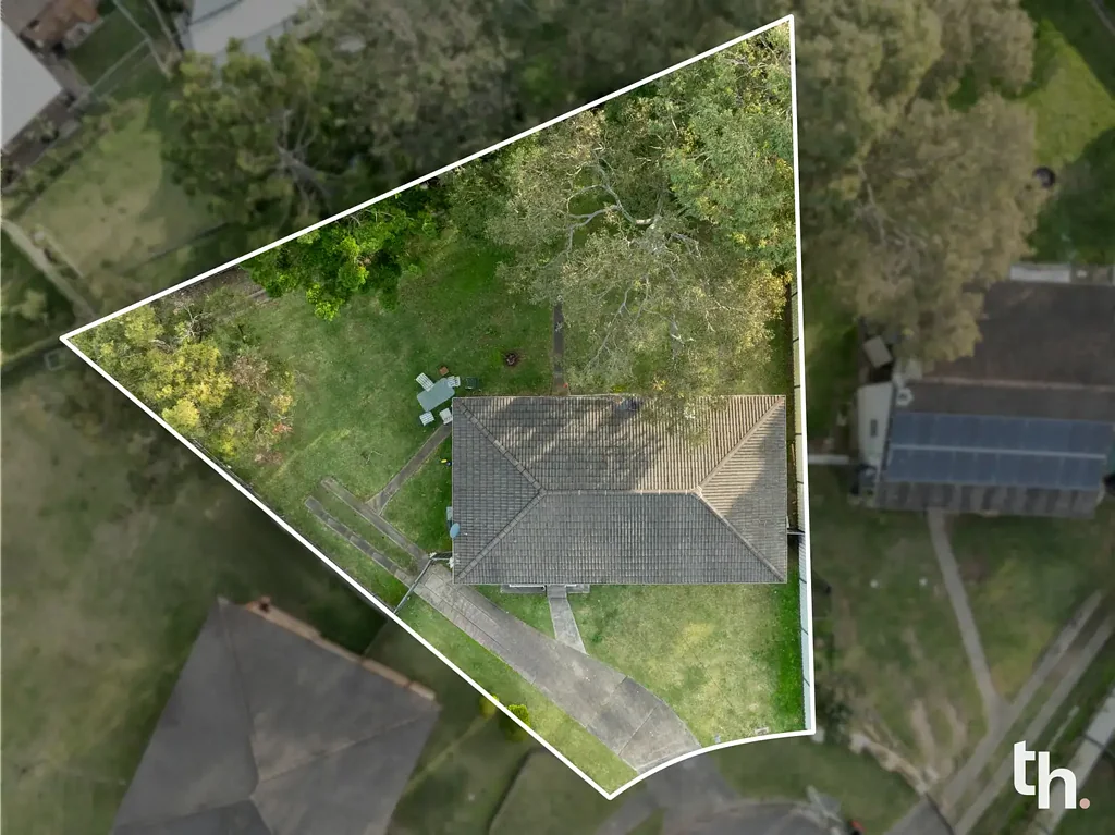 Bolton Point 4房  Family Home or Smart Investment on a Bumper Cul-de-Sac Block with Duplex Potential (STCA)