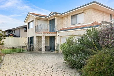 Ocean Reef 4Moenga Coastal Living, a Stones Throw From the Ocean