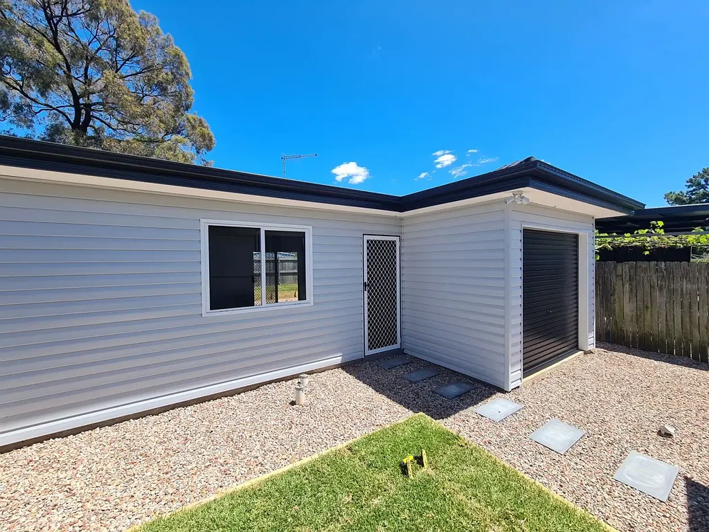 BRAND NEW GRANNY FLAT WITH LOCK UP GARAGE