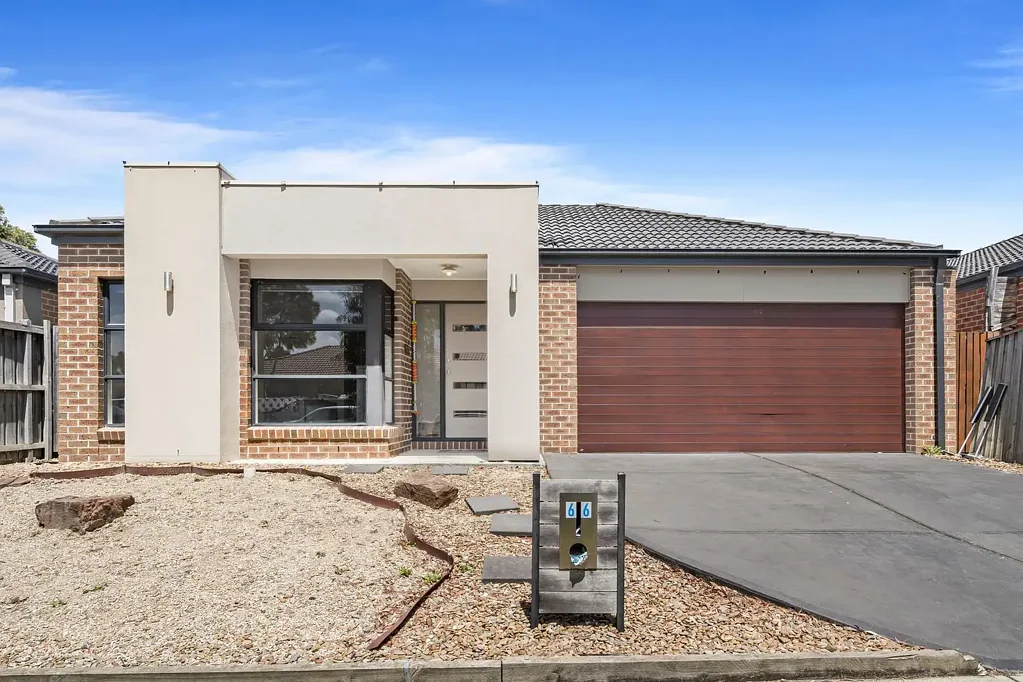 66 Mickleham Drive, Cranbourne North, VIC 3977
