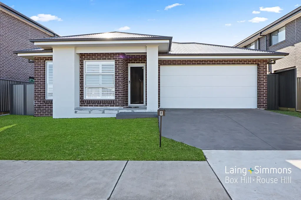 Luxurious Eden Brae abode of tranquillity offering a convenient lifestyle!