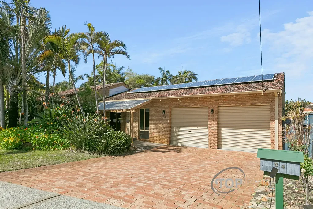 Willetton 5બેડરૂમ LOVELY PARKSIDE HOME ON 1118 SQM BLOCK!