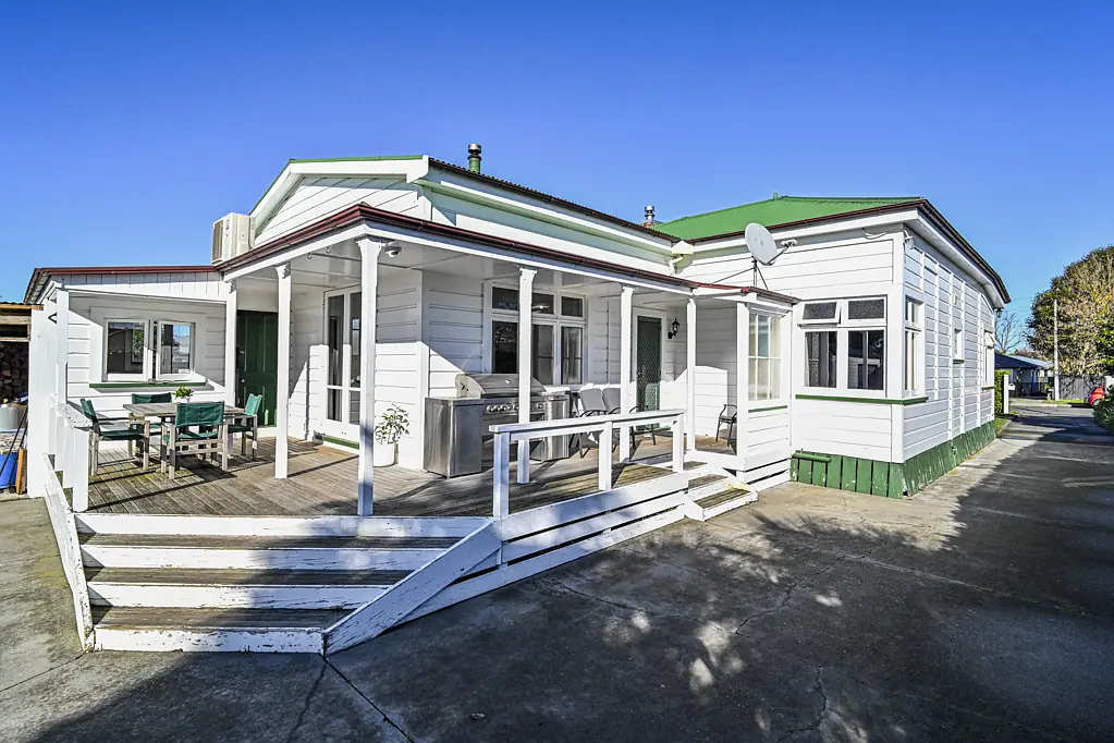 Raureka 3 Bedroom Room for everyone and everything