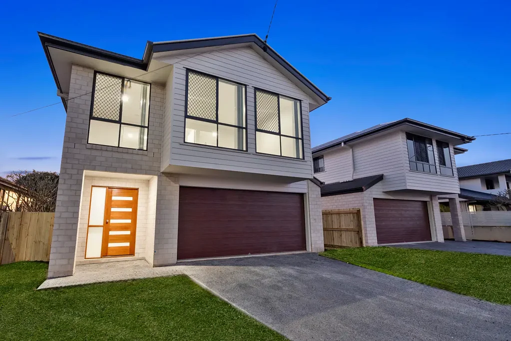 Victoria Point 5 Bedroom BRAND NEW HOME ONLY 400M WALK TO WATER!!