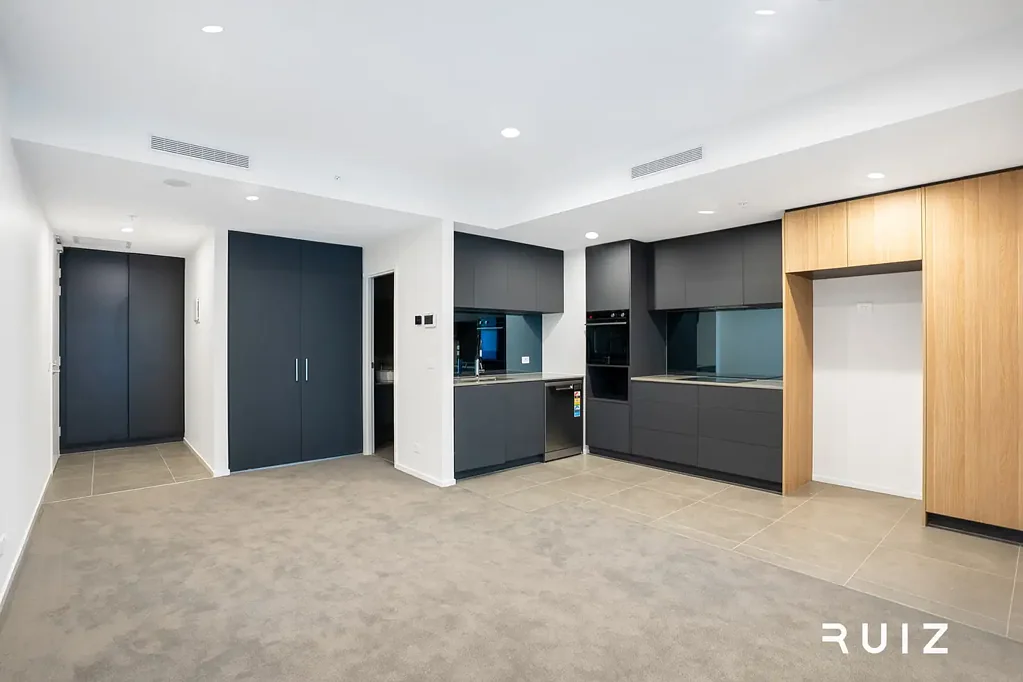 Spacious One-Bedroom Apartment in a Prime Lyneham Location