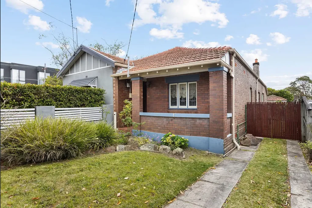 84 First Avenue, Rodd Point, NSW 2046