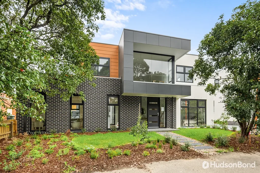 Templestowe 4 Slaapkamer Brand-New Luxury Townhouse with Street Frontage