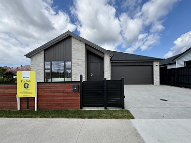 Wainui 5 Bedroom Sustainable Living with Granny Potential