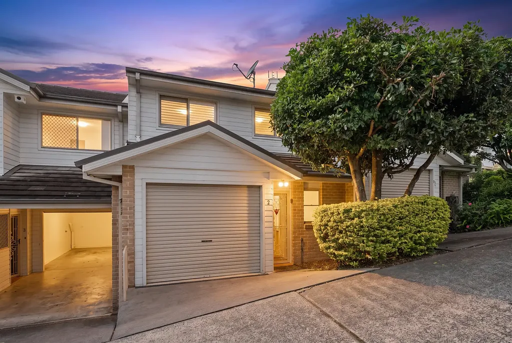 Erina 3房  A Refined Townhouse Designed For Easy Living