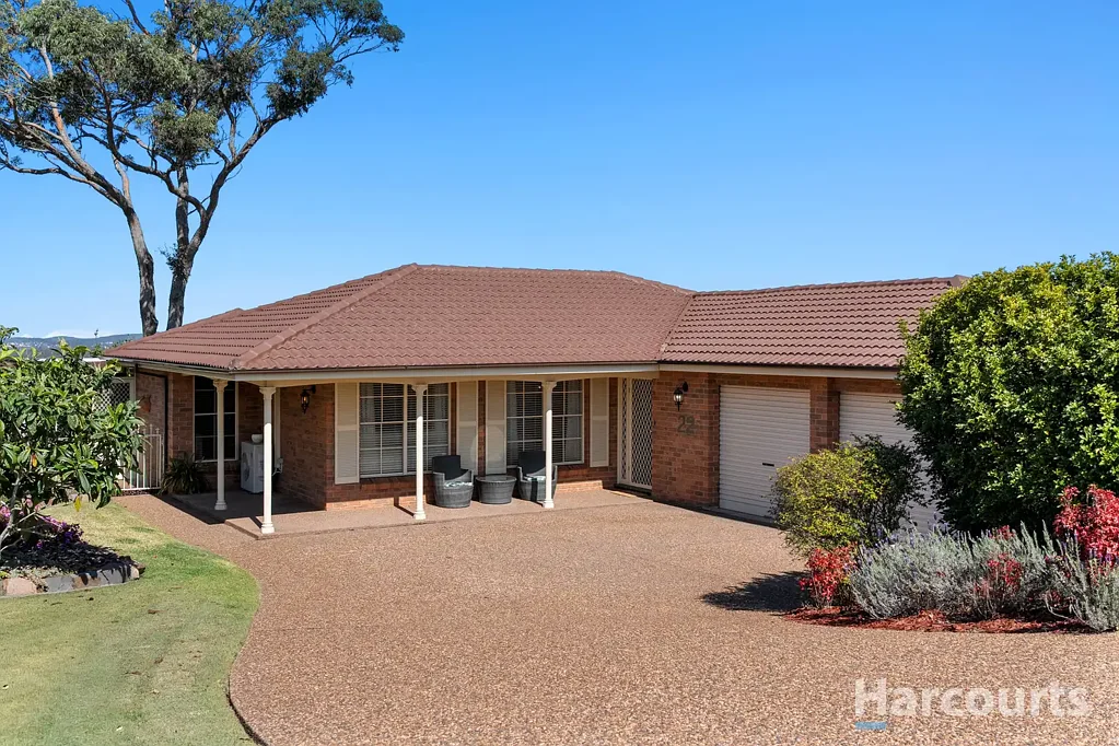 Edgeworth 4 Bedroom Generous Living with Space to Gather and Entertain