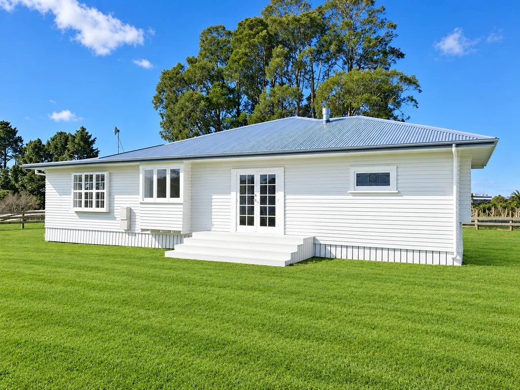 Pukekawa 3房  TASTFULLY RENOVATED BUNGALOW