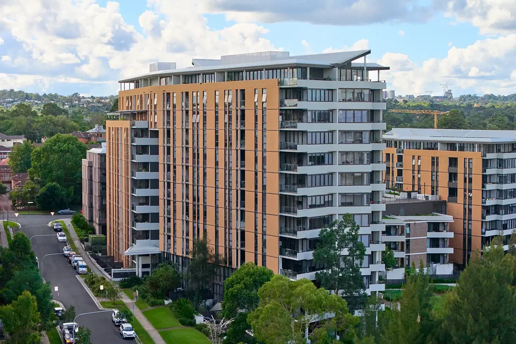 Parramatta 2房 8楼双电梯公寓 现代燃气厨房 石英台面宽敞露台 壮丽河景 主卧套间浴 安全停车位 MODERN LIVING APARTMENT
