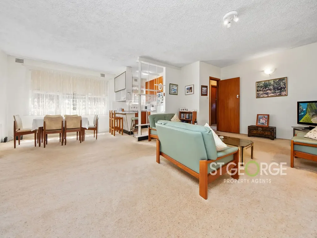 Light Filled Apartment, Close to Everything Hurstville has to Offer
