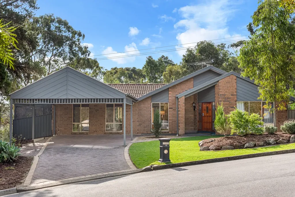 Aberfoyle Park 3房  Well-Appointed Family Home Offering Space, Comfort & Convenience in Aberfoyle Park