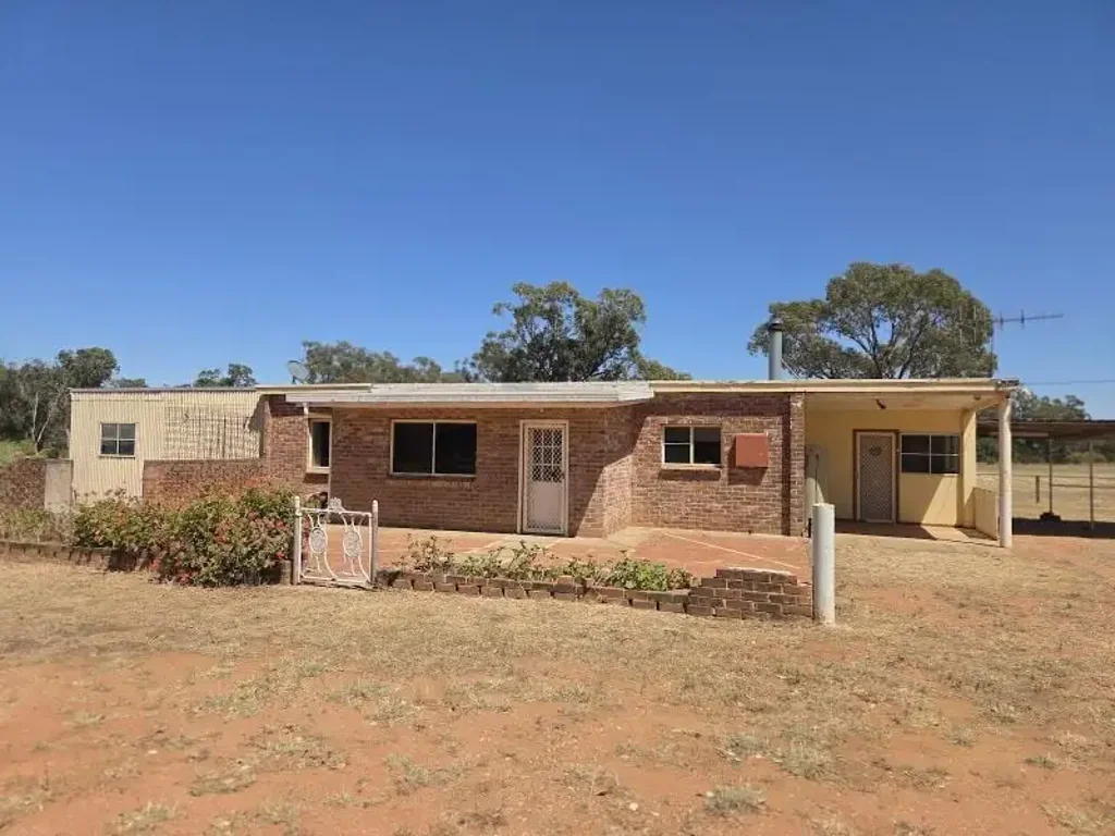 Tottenham 3Kwarto Perfect Pony Property