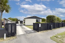 13 Lenton Street, Aranui