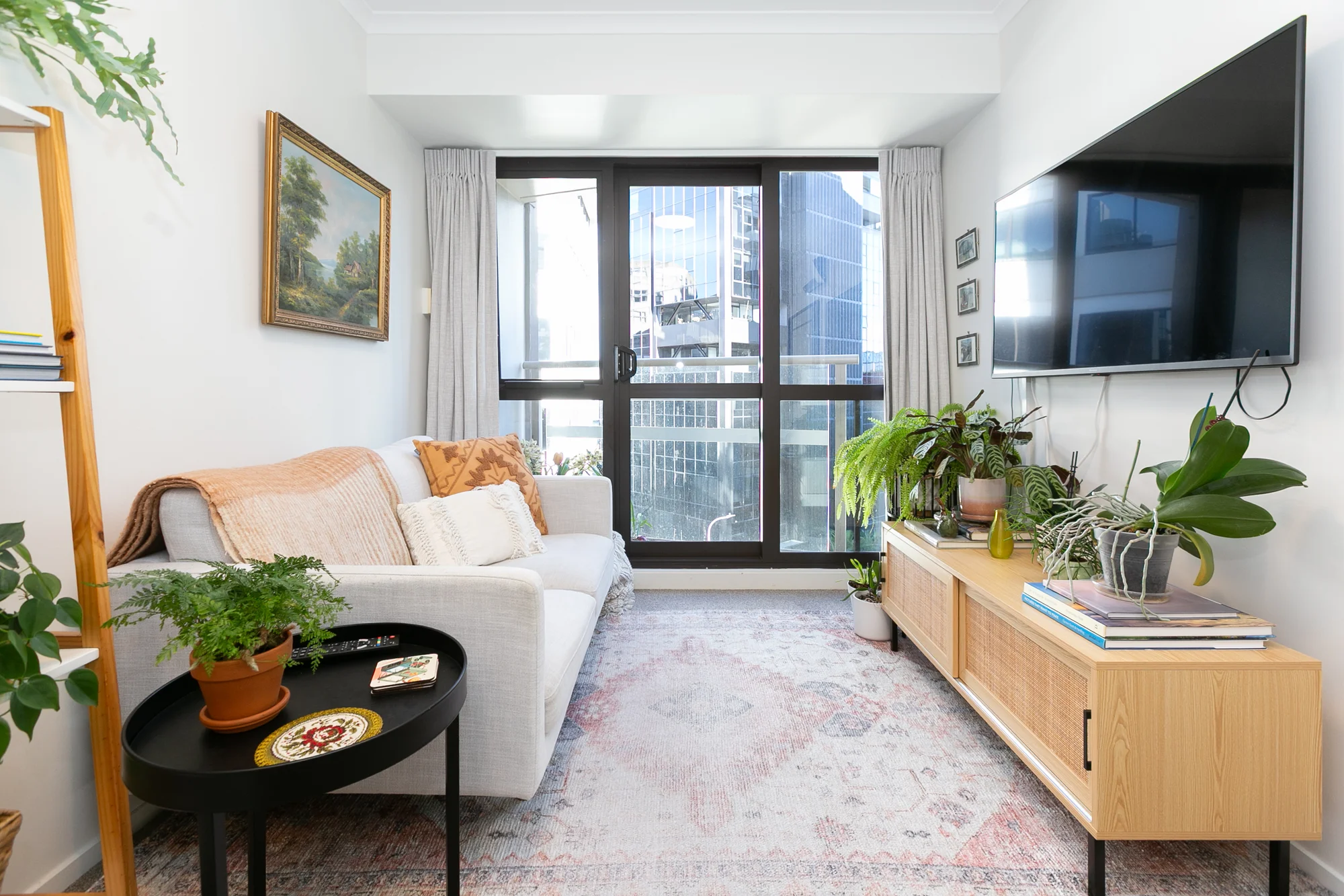 Grafton 2Phòng ngủ Safe, Loan-Approved, Reno'd. Near Uni/W'cliffe