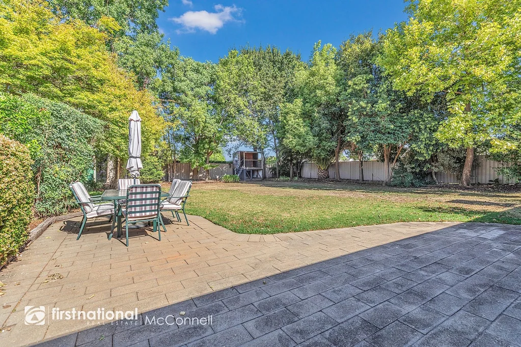 Kyabram 3房  Central Living with Room to Move