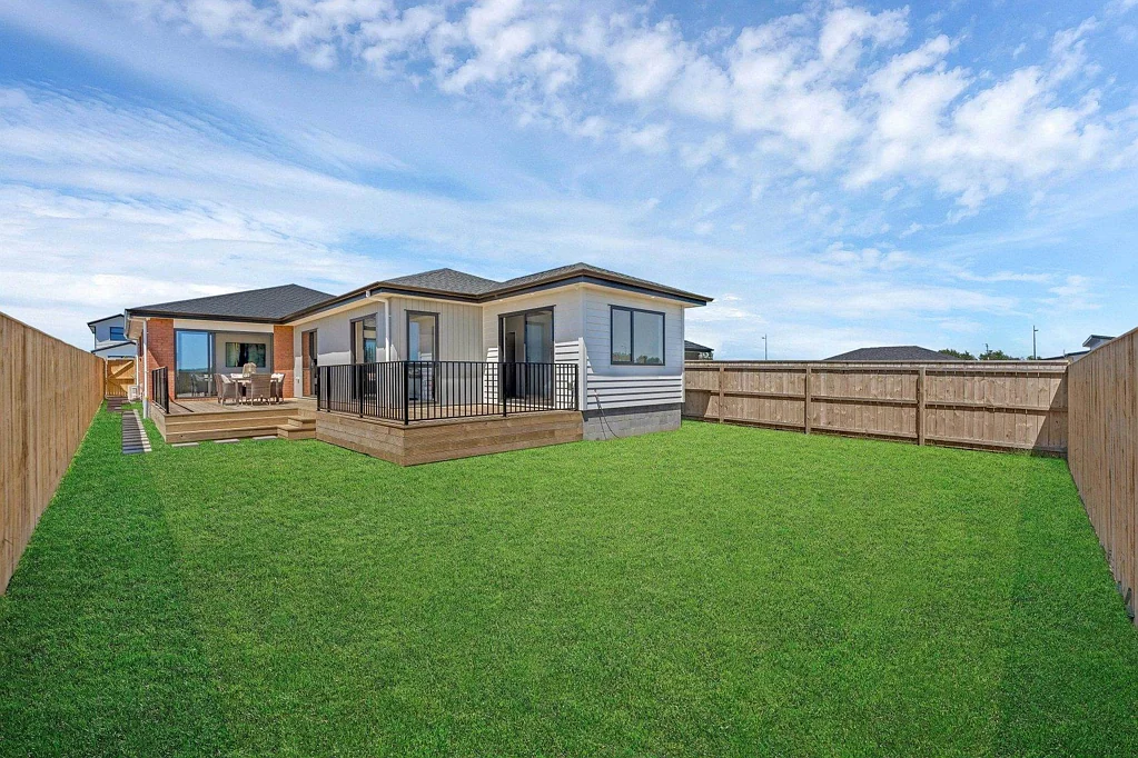 Clarks Beach 4Kwarto Stylish Coastal Living with Space & Flexibility