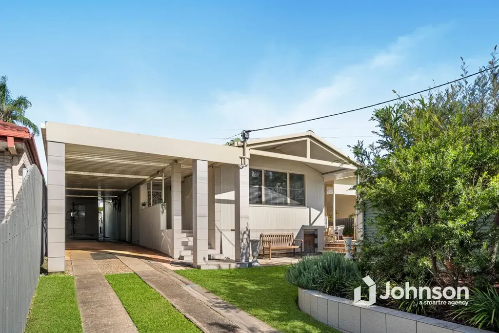 Inala 3Moenga VERSATILE FAMILY HOME WITH POOL, MULTIPLE LIVING SPACES & HOME BUSINESS POTENTIAL