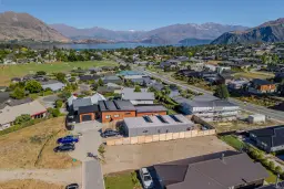 8 Dow Close, Wanaka