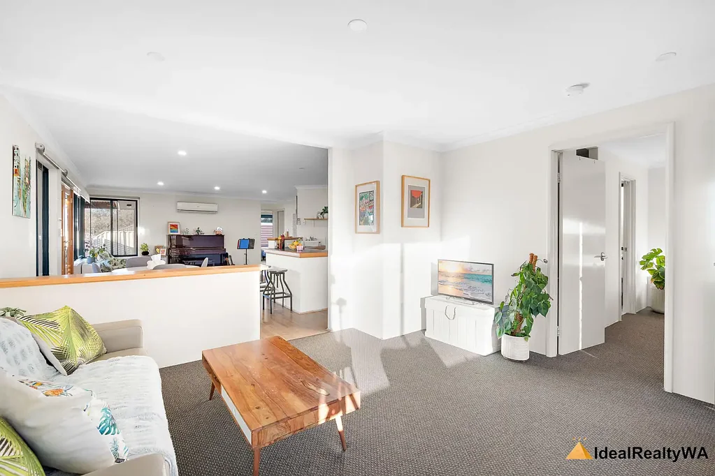 Beeliar 4બેડરૂમ Modern Family Living in the Heart of Beeliar and Walking distance to the parks