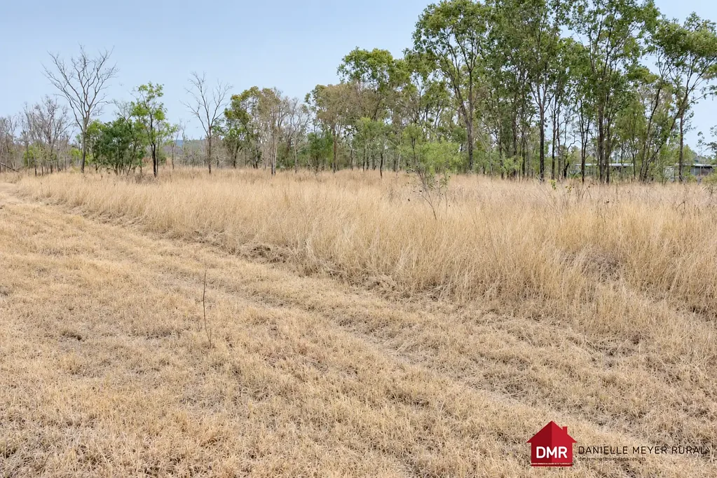 Gayndah PRIVATE 10.84 ACRE LIFESTYLE BLOCK WITH DAM - MINUTES FROM GAYNDAH