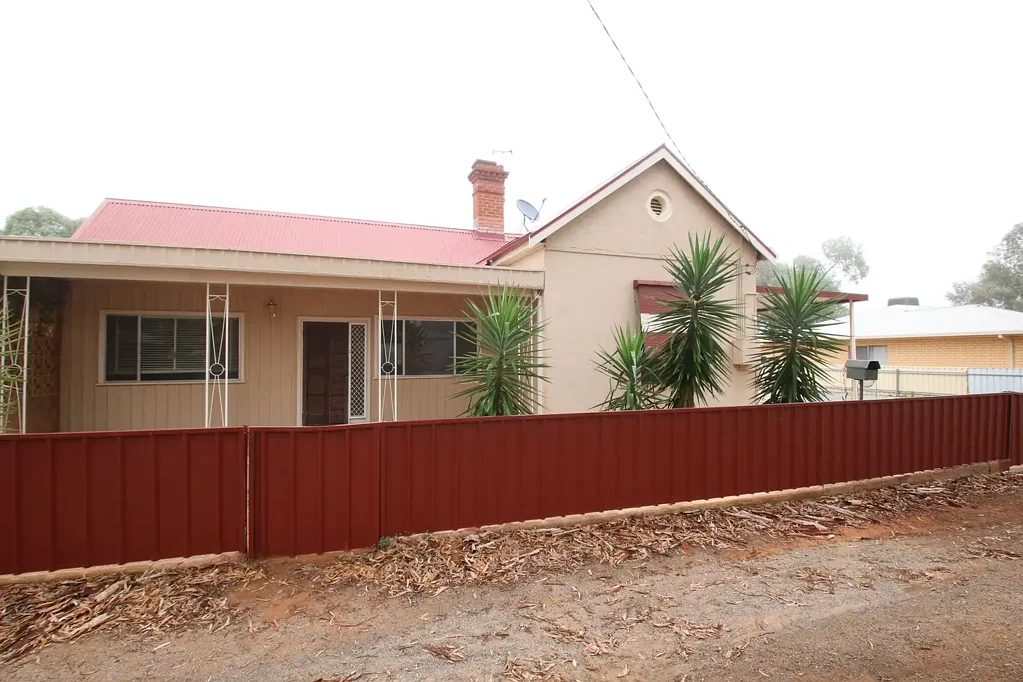 35 Nicholls Street