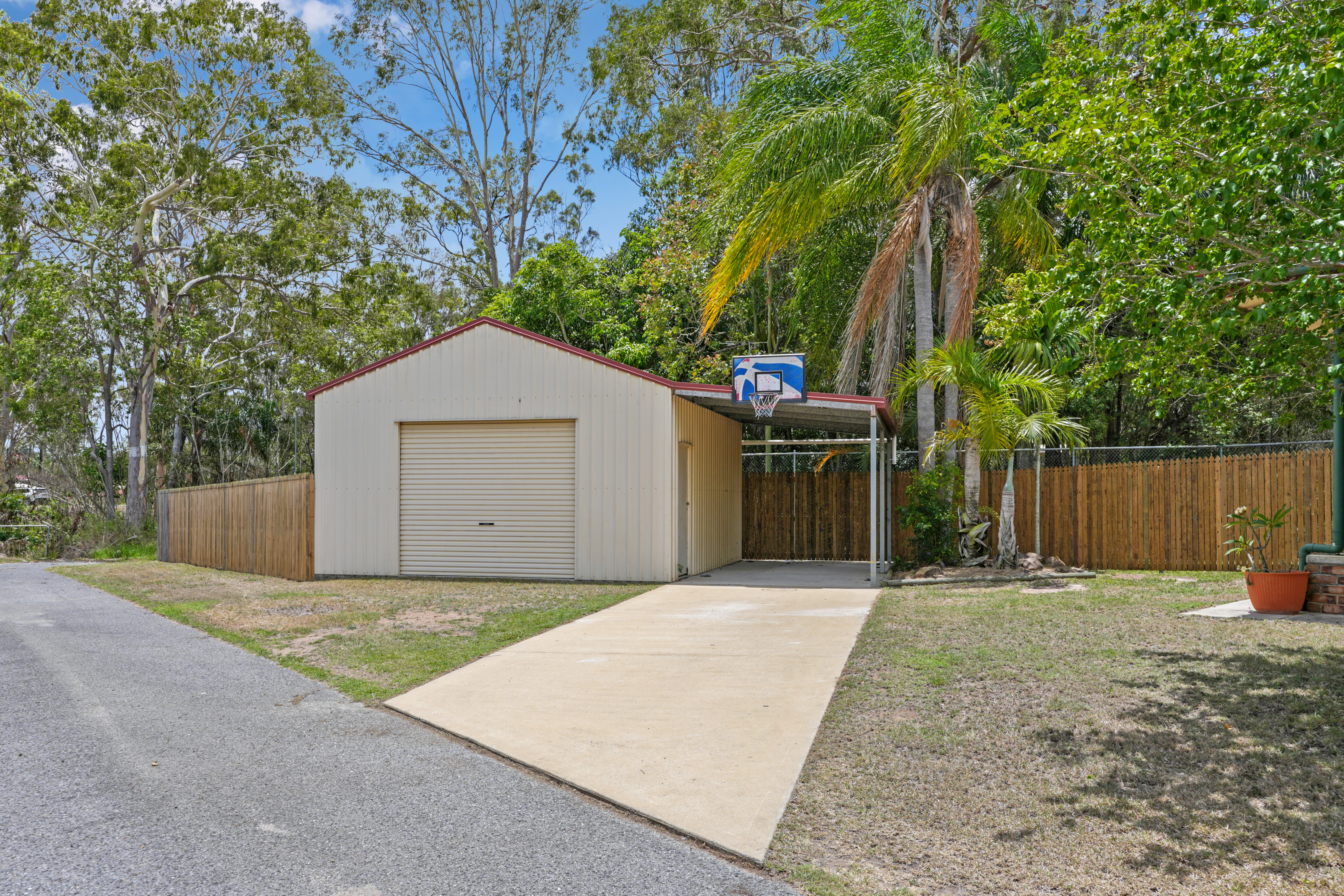 13 LADY ELLIOT CT, CLINTON QLD 4680, 0 rūma, 0 rūma horoi, House