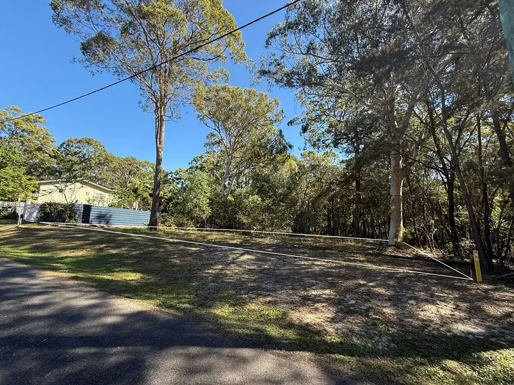Russell Island 交通便利 地块宽敞 NBN网络齐全 场地已清理 建设就绪 Outskirts Of Town $72,500