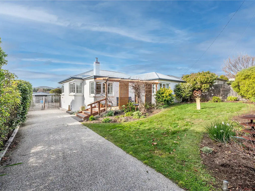 16 Lewan Avenue, Kingston, TAS 7050