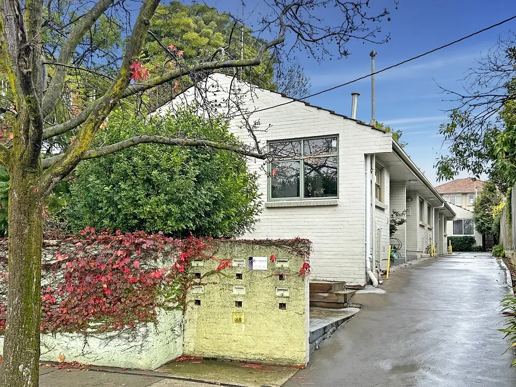 Price Adjusted Stylish Armadale Apartment in a Prime Lifestyle Location