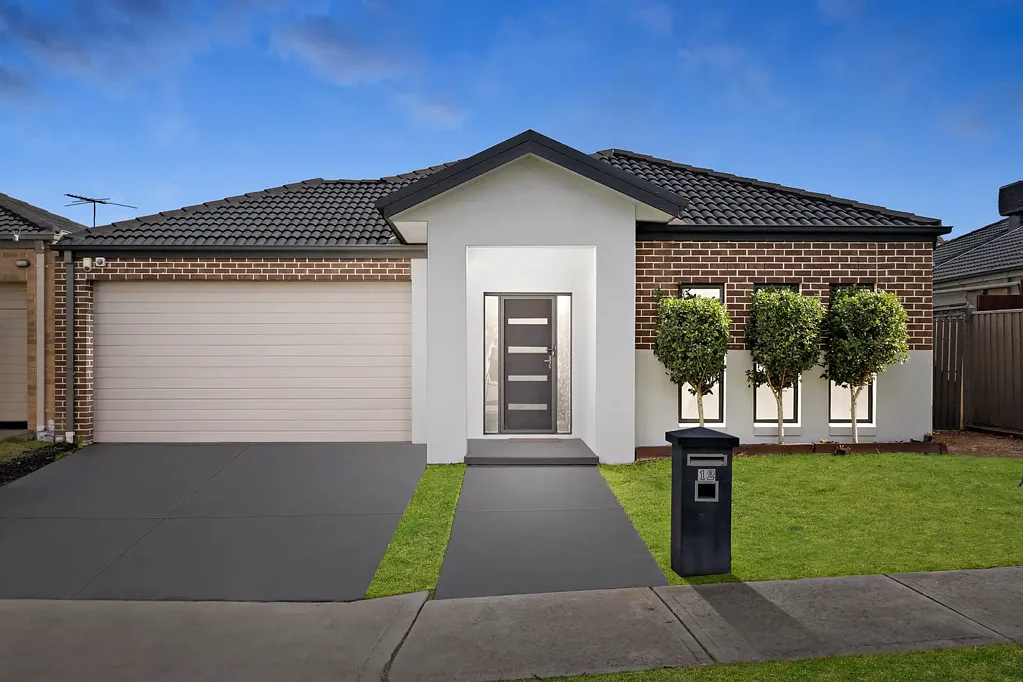 Modern Family Comfort with Parkside Views