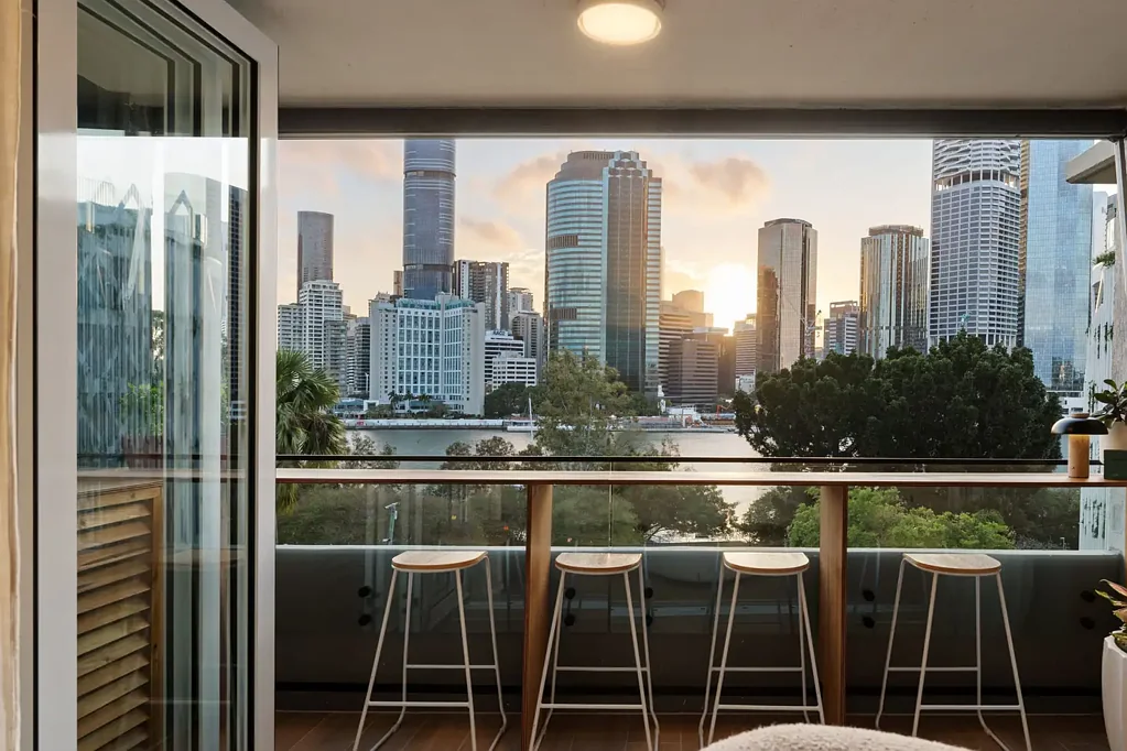 Kangaroo Point 3部屋 Renovated Riverside Retreat with Iconic City and River Views