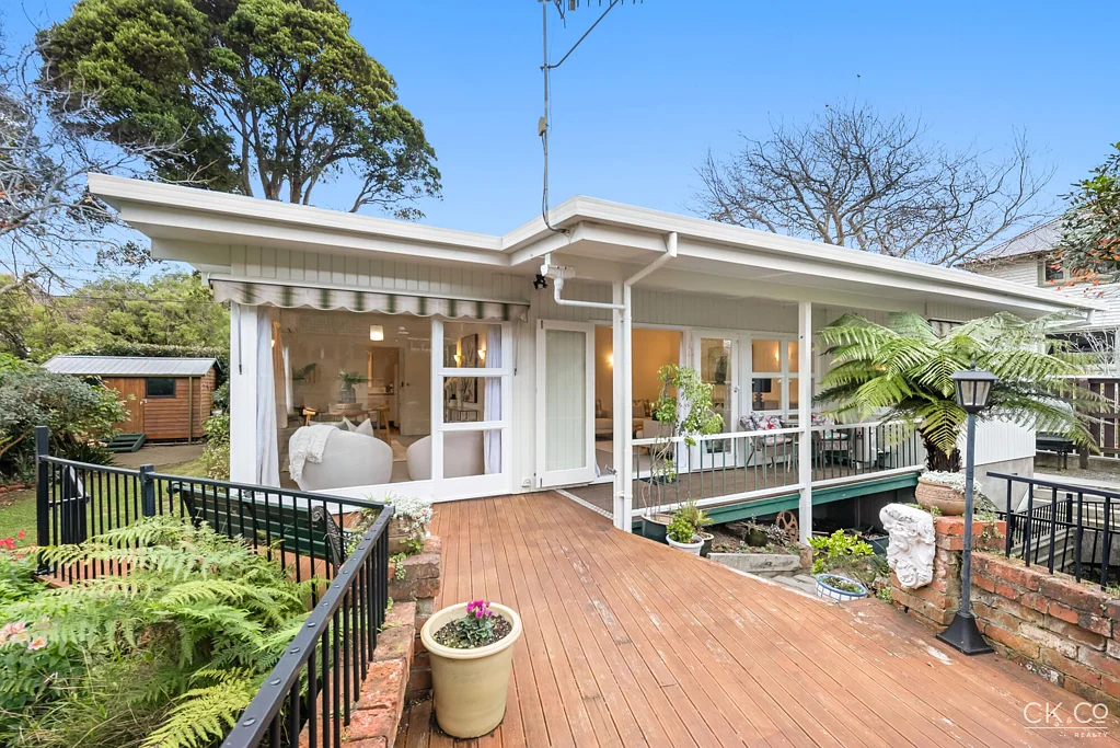 Woburn 2Kwarto A RARE OPPORTUNITY IN THE HEART OF WOBURN