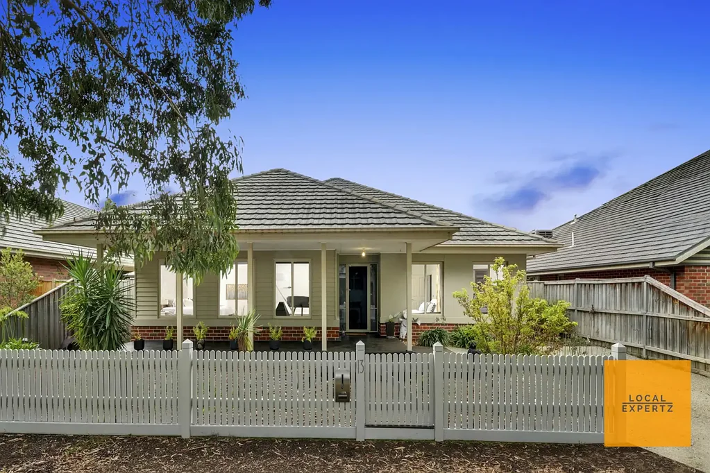 Eynesbury 4Zimmer Prestige Stage One Location Combining Family Comfort and Extra Parking for Caravan or Boat