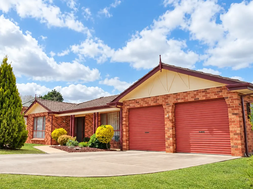 Immaculate Family Living with Room to Move