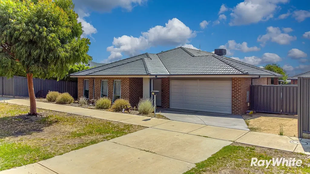 Spacious Family Living in a Convenient Huntly Location