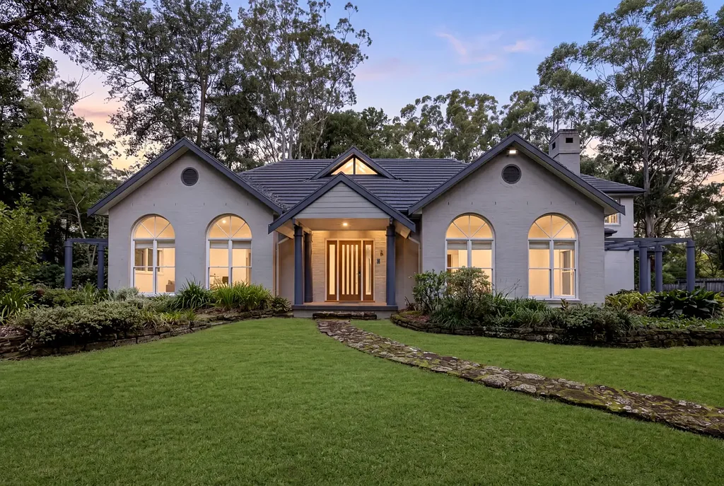 Berry 4chambre A Timeless Character Manor Designed Home in Berry's Premier Enclave.
