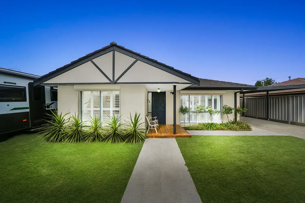 Werribee 4Kwarto Designer Living in a Premier Family Location!