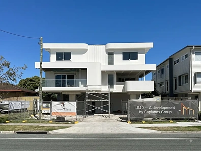 Warana 3房  Brand-New Beachside Living