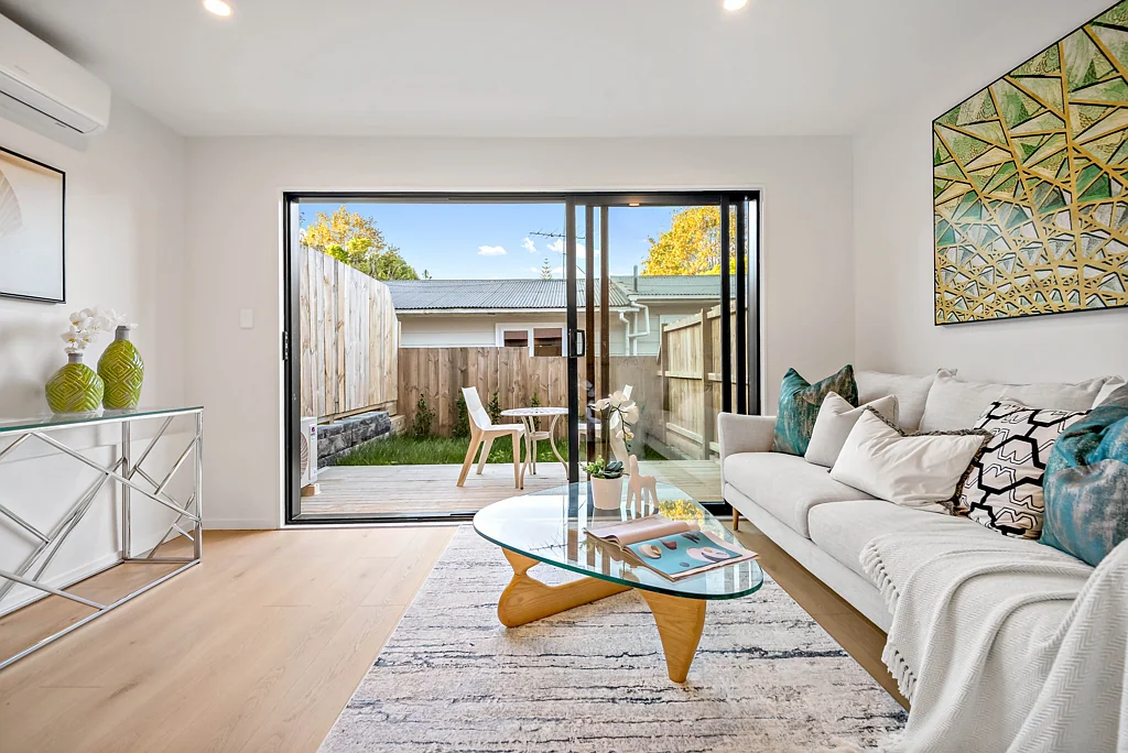 Titirangi 2 Bedroom Best Deal in Titirangi - Brand New & Affordable!