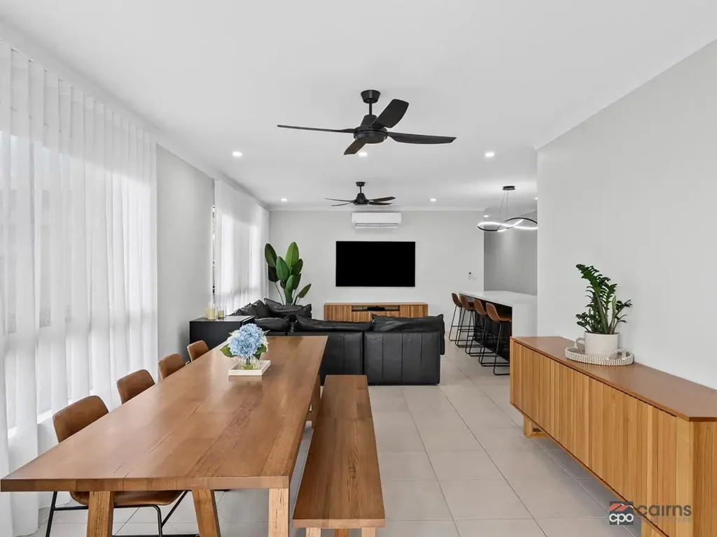 Trinity Beach 5房  Refined Coastal Living, Designed for Lifestyle