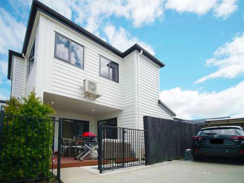 Huapai 4房  Freestanding & Freehold.