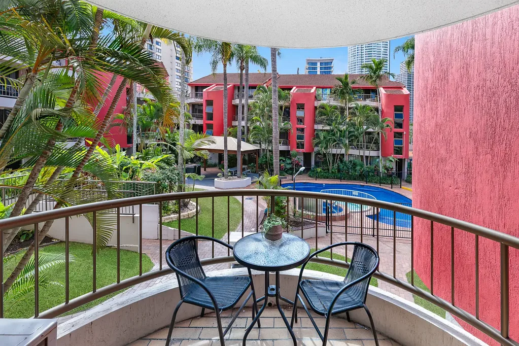 Surfers Paradise 1房  North-Facing 1-Bedroom Apartment | Low Body Coporate $83 Per Week