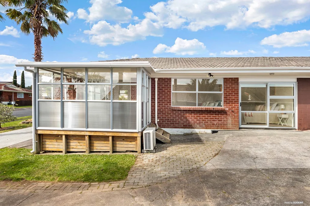1/9 Benygloe Place, Highland Park, Manukau City, Auckland