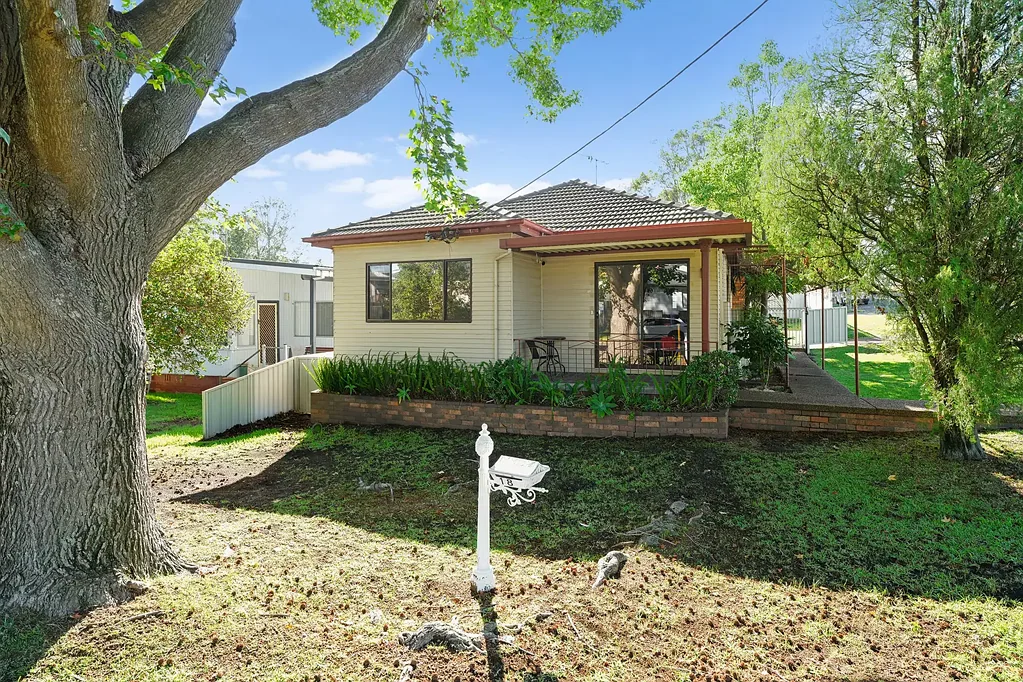 18 Beeson Street, Cardiff South, NSW 2285