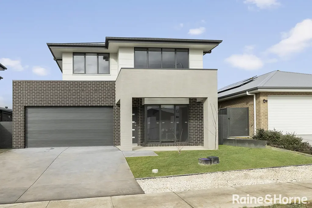 Googong 4部屋 Beautiful brand new Family home, available now.