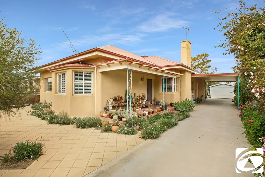 Broken Hill 4Kwarto SOLID FAMILY HOME – QUIET WEST LOCATION!